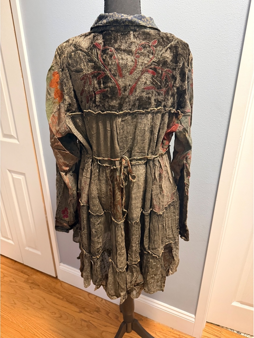 YOUNG THREADS Artisan Embroidered Patchwork Jhabla Shirt Dress Amber NWT Large - Picture 2 of 6